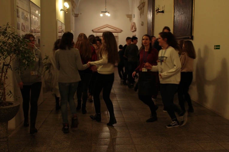 Rekolekcje sylwestrowe dla młodzieży w Henrykowie (dzień 1)