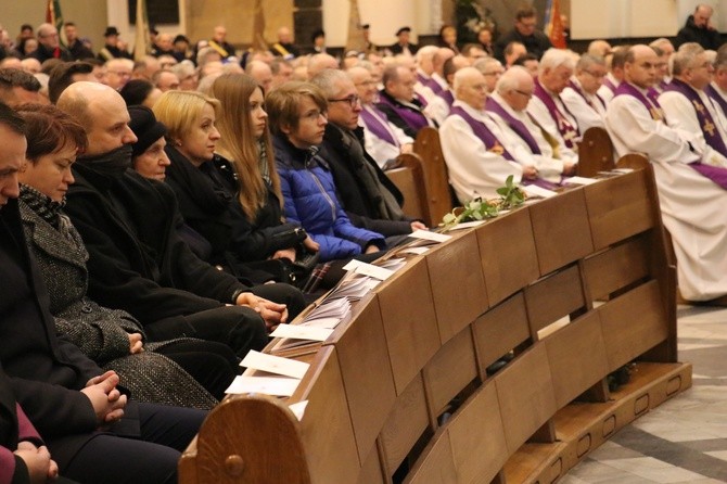 Pożegnanie bp. Gerarda Bernackiego, Eucharystia