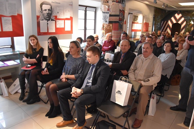 Uczestnicy spotkania w Muzeum Historycznym