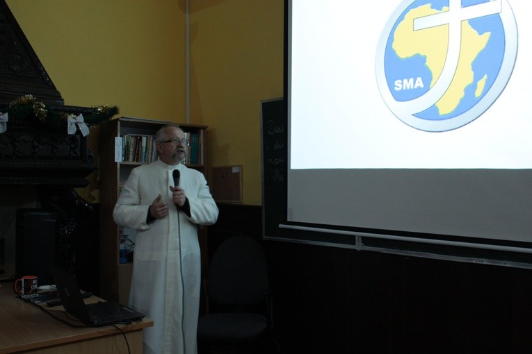 Rekolekcje sylwestrowe dla młodzieży w Henrykowie (dzień 2)