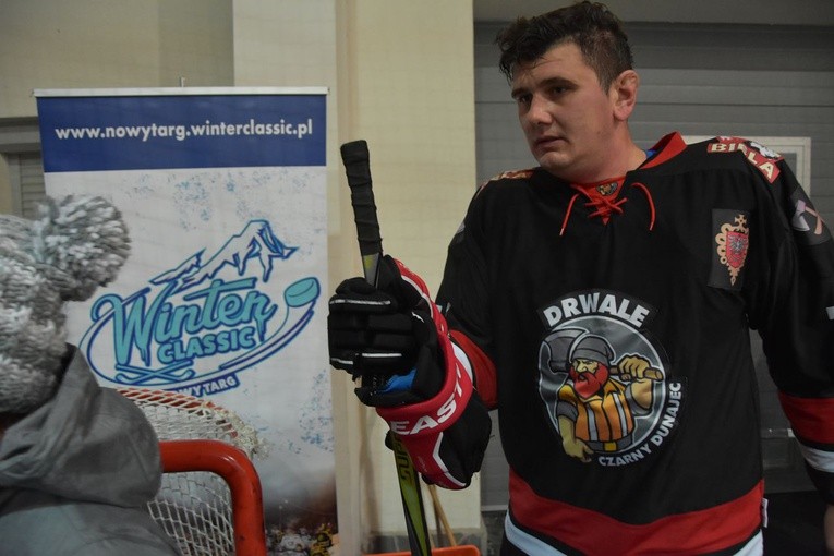 Hokejowy mecz charytatywny 