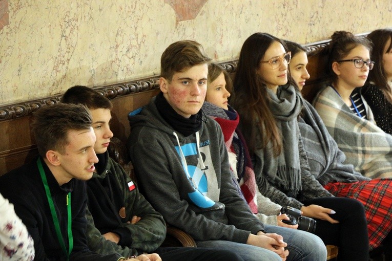 Spotkanie pokoleń przy kolędzie i opłatku