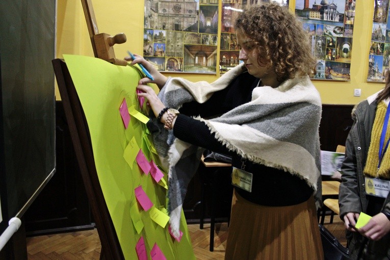 Rekolekcje sylwestrowe dla młodzieży w Henrykowie (dzień 3)