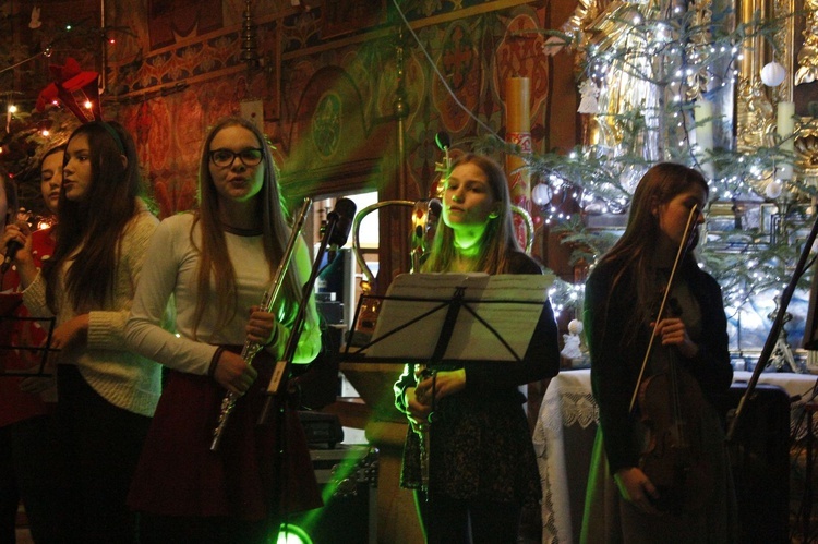 Kolędowanie w Tymowej