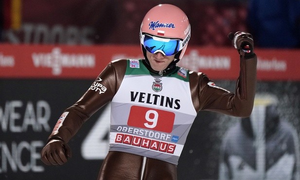 Dawid Kubacki na podium w drugim konkursie Turnieju Czterech Skoczni