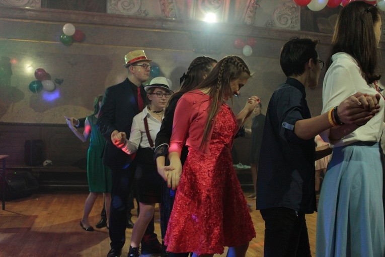 Rekolekcje sylwestrowe dla młodzieży w Henrykowie (dzień 4)