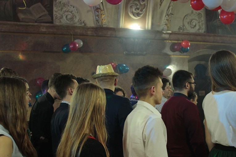 Rekolekcje sylwestrowe dla młodzieży w Henrykowie (dzień 4)