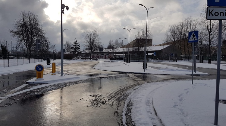 Centrum Przesiadkowe "Ligota" z parkingiem 