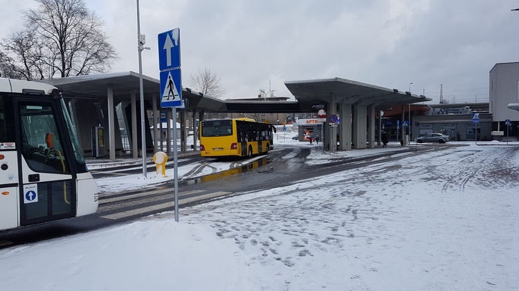 Centrum Przesiadkowe "Ligota" z parkingiem 