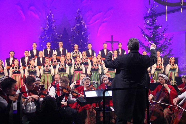 Charytatywny koncert "Mazowsza" w parafii Matki Bożej Królowej Polski w Lublinie