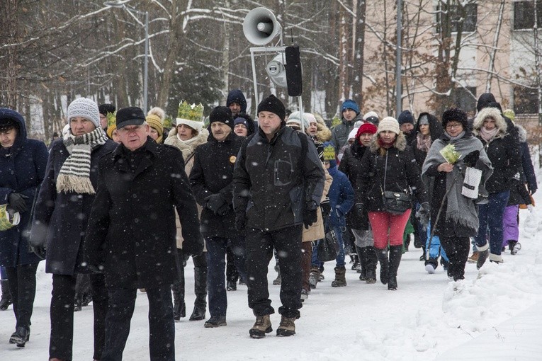 Orszak w Nowej Dębie