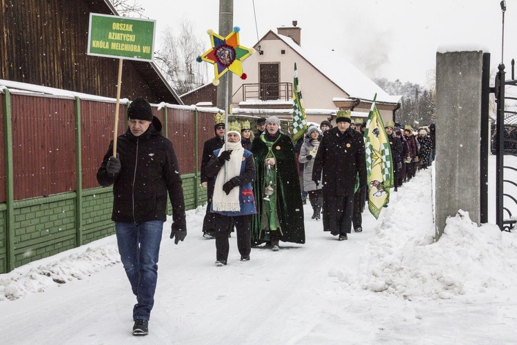 Orszak w Nowej Dębie