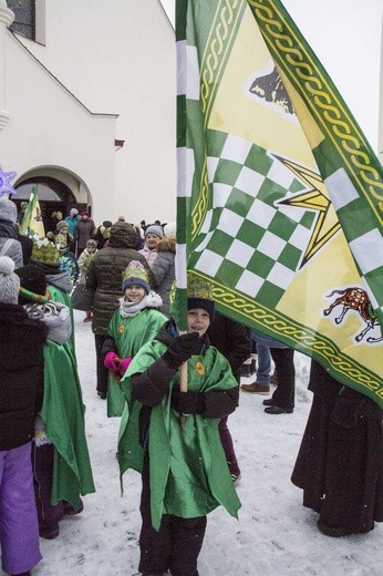 Orszak w Nowej Dębie