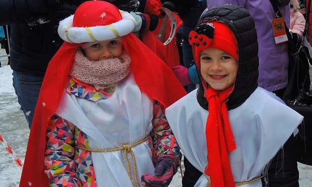 Małe dwórki towarzyszyły Trzem Królom