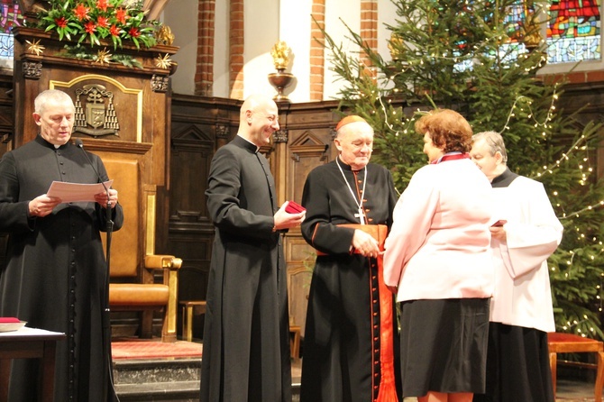 Zasłużeni dla archidiecezji warszawskiej