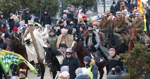 Razem z Królami w radomskim orszaku wzięło udział kilka tysięcy osób