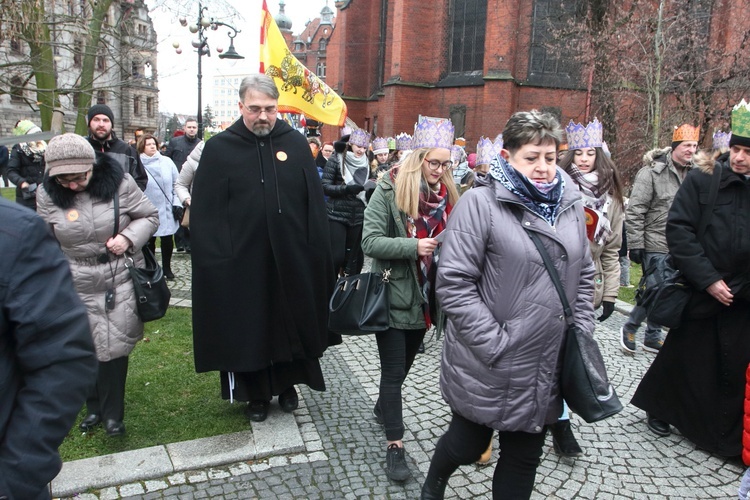 Orszak, książę oraz niedziela