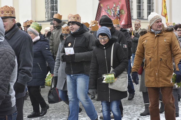 Świebodzice. Dzieci rozgrzały przybyłych kolędami