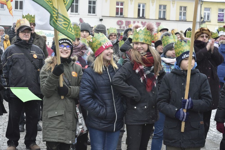 Świebodzice. Dzieci rozgrzały przybyłych kolędami