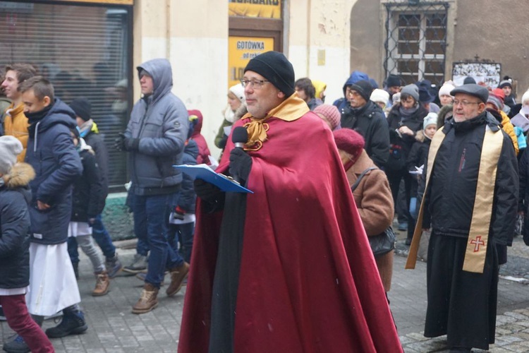 Kłodzko. Szli ze śpiewem na ustach