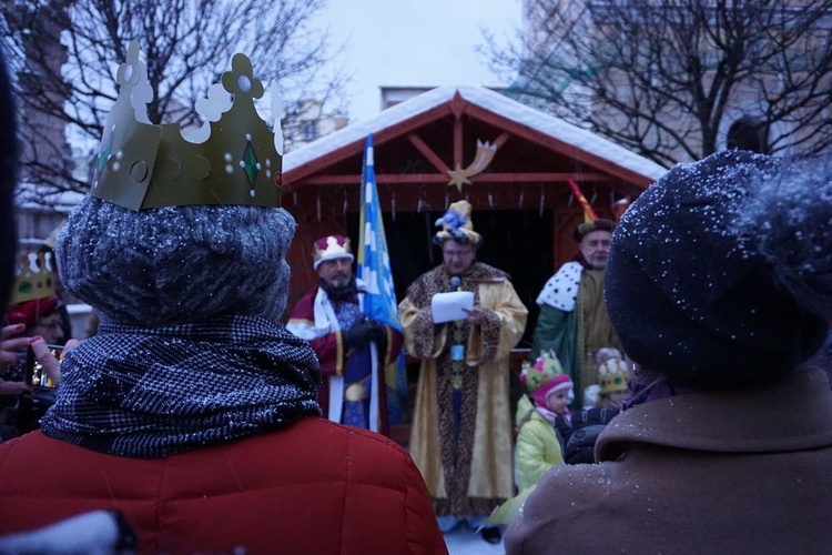 Lądek Zdrój. Obok Jezusa zasiadł burmistrz, radny i animator kultury