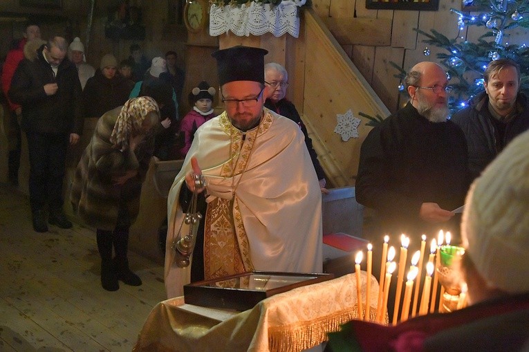 Prawosławne nabożeństwo w kościółku na Pęksowym Brzyzku