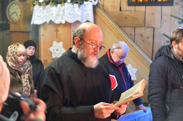 Prawosławne nabożeństwo w kościółku na Pęksowym Brzyzku