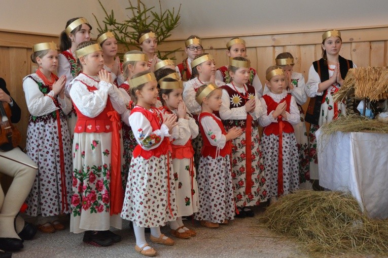 Podczerwone śpiewa kolędy