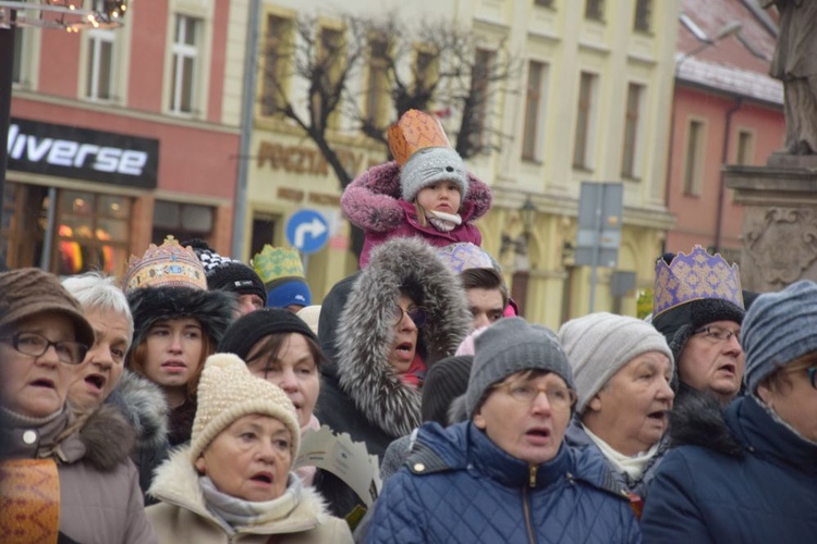 Dzierżoniów. Naprawdę przynieśli złoto, kadzidło i mirrę