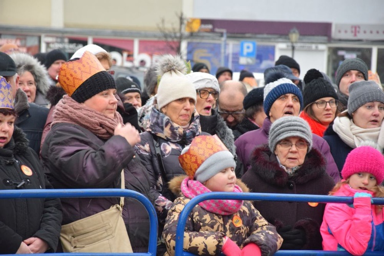 Dzierżoniów. Naprawdę przynieśli złoto, kadzidło i mirrę