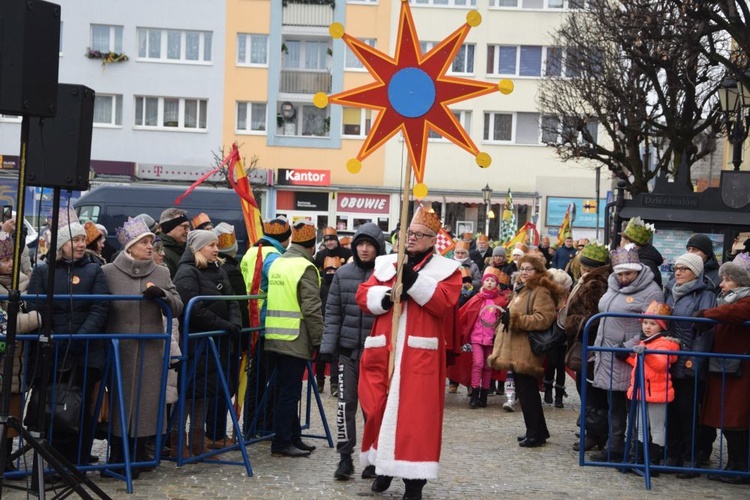 Dzierżoniów. Naprawdę przynieśli złoto, kadzidło i mirrę