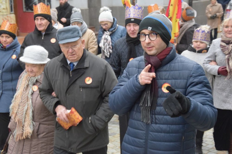 Dzierżoniów. Naprawdę przynieśli złoto, kadzidło i mirrę