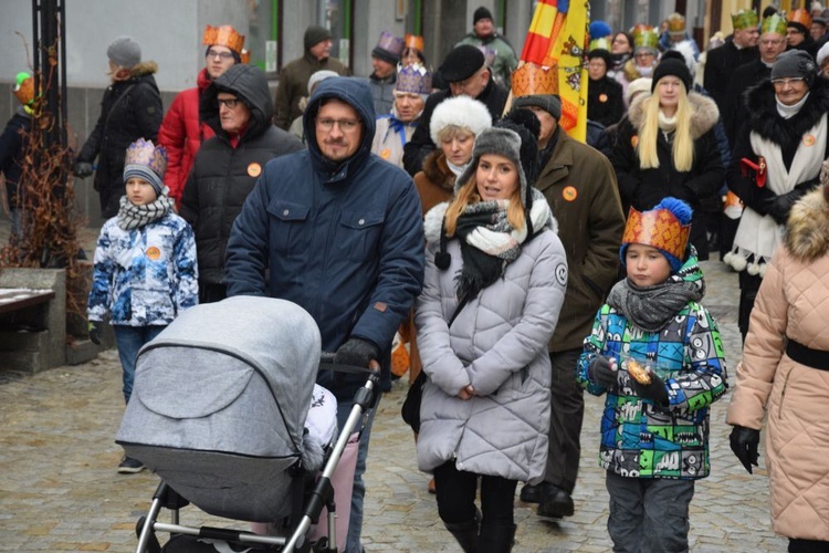 Dzierżoniów. Naprawdę przynieśli złoto, kadzidło i mirrę