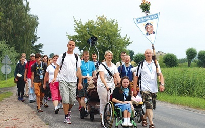 ▲	Północ-Elbląg to grupa, z którą związało się i zżyło wiele osób. Chciałyby znów w niej pielgrzymować.