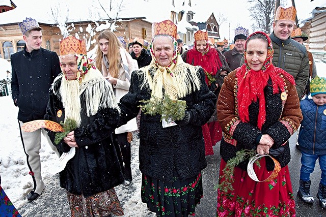 W Chochołowie w korowodzie uczestniczyły także nestorki  z tej pięknej miejscowości.