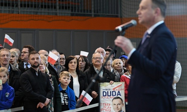 Prezydent: 500+ to świadczenie należne rodzinie, nie jałmużna