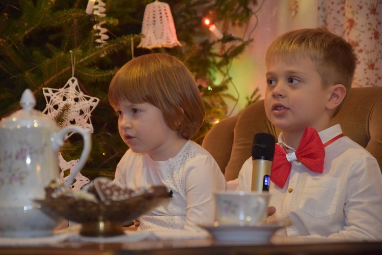 Kolędowanie z babcią i dziadkiem w sochaczewskim przedszkolu