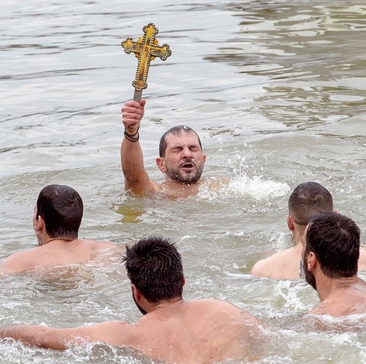 Tego dnia wszystkie wody świata stają się rzeką Jordan. Prawosławni tureccy chrześcijanie świętują w Bosforze Chrzest Jordanu
6.01.2019 Stambuł, Turcja