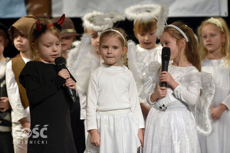 Drugi dzień Świdnickiego Przeglądu Zespołów Kolędniczych