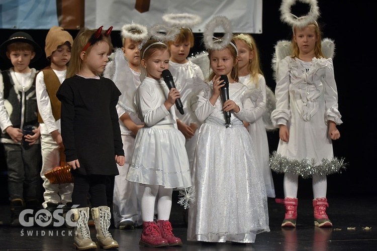 Drugi dzień Świdnickiego Przeglądu Zespołów Kolędniczych