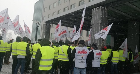 Protest przed JSW w obronie prezesa