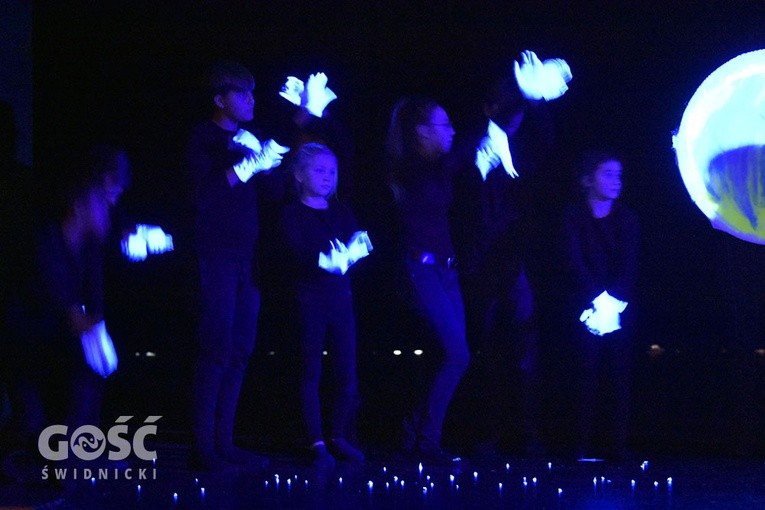 Trzeci dzień Świdnickiego Przeglądu Zespołów Kolędniczych