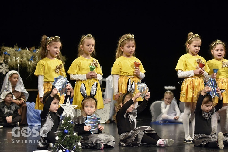 Trzeci dzień Świdnickiego Przeglądu Zespołów Kolędniczych