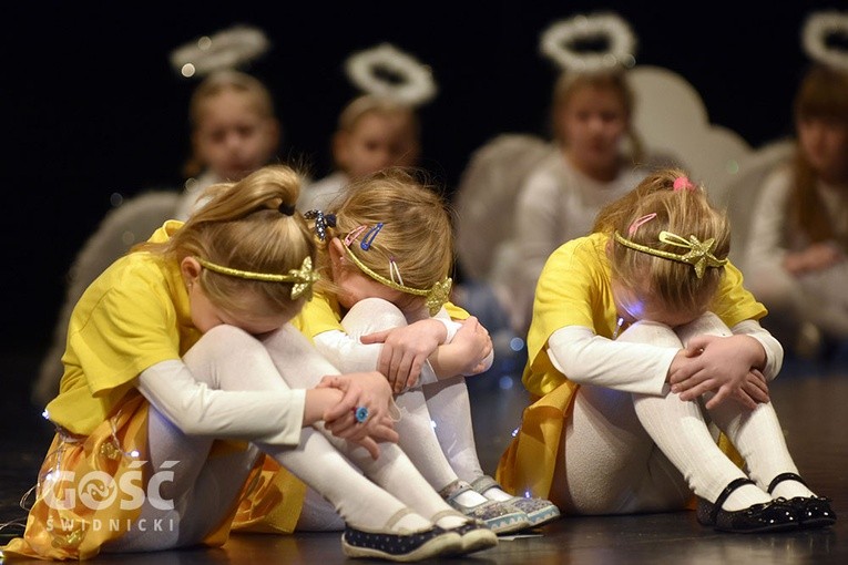 Trzeci dzień Świdnickiego Przeglądu Zespołów Kolędniczych