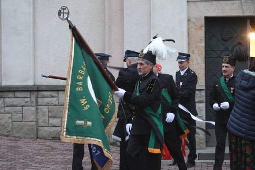 Pożegnanie śp. bp. Tadeusza Pieronka w Radziechowach