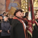 Pożegnanie śp. bp. Tadeusza Pieronka w Radziechowach