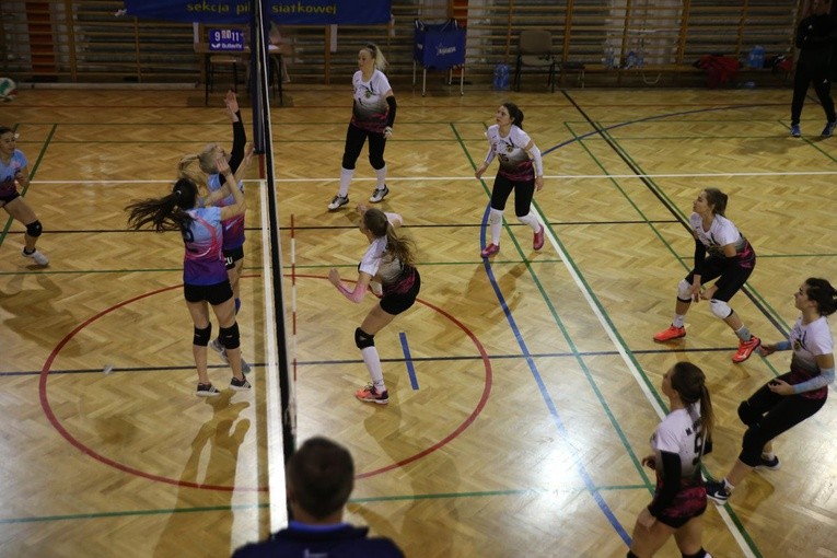 Siatkarski mecz w Sandomierzu 