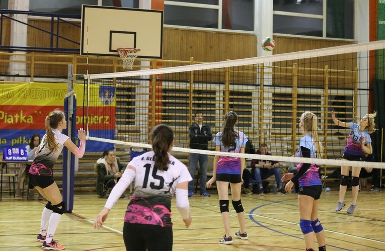 Siatkarski mecz w Sandomierzu 