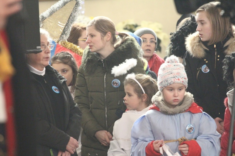 Kolędnicy misyjni w Szymbarku