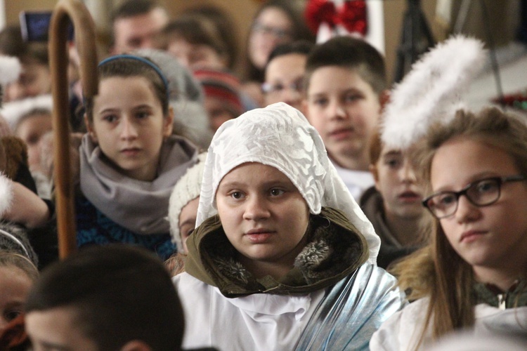 Kolędnicy misyjni w Szymbarku